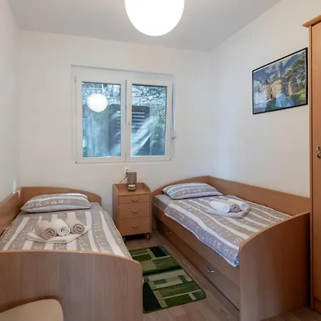דירה 2 Bedroom In